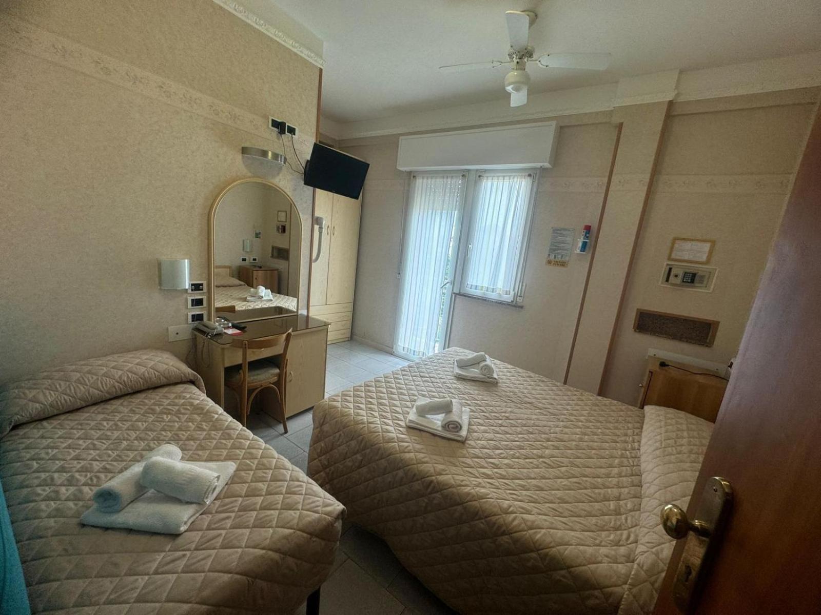 Hotel Bel Sogno Rimini Exterior photo